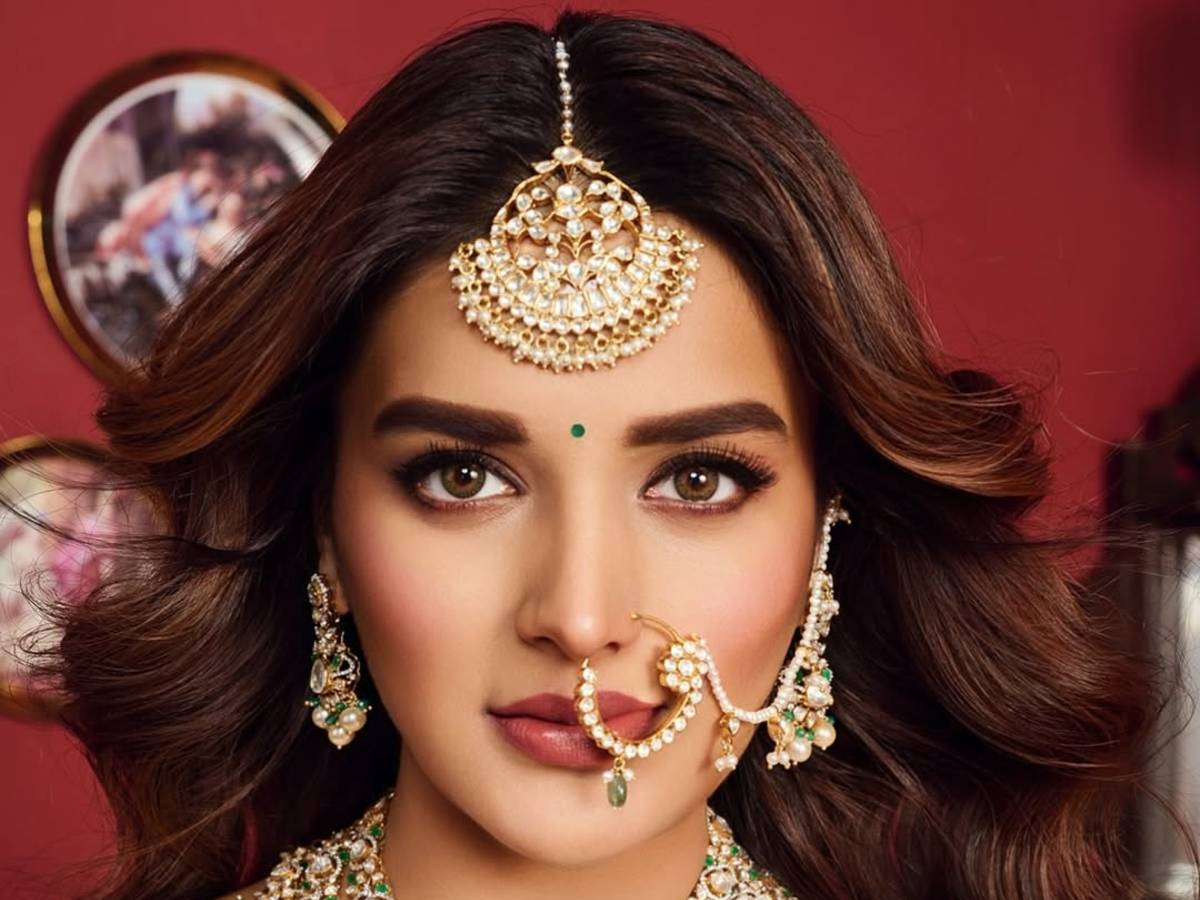 Nidhhi Agerwal